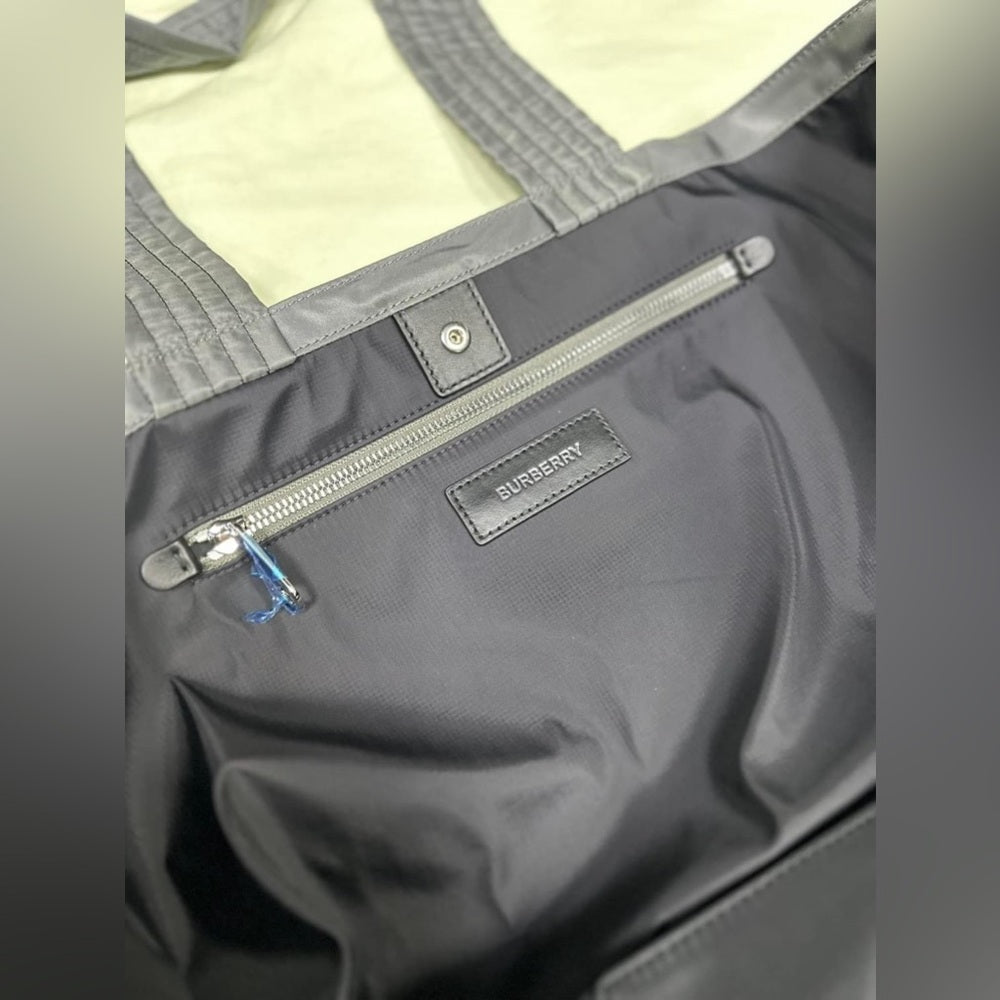 BURBERRY Trench Tote Duffle Bag NWT!