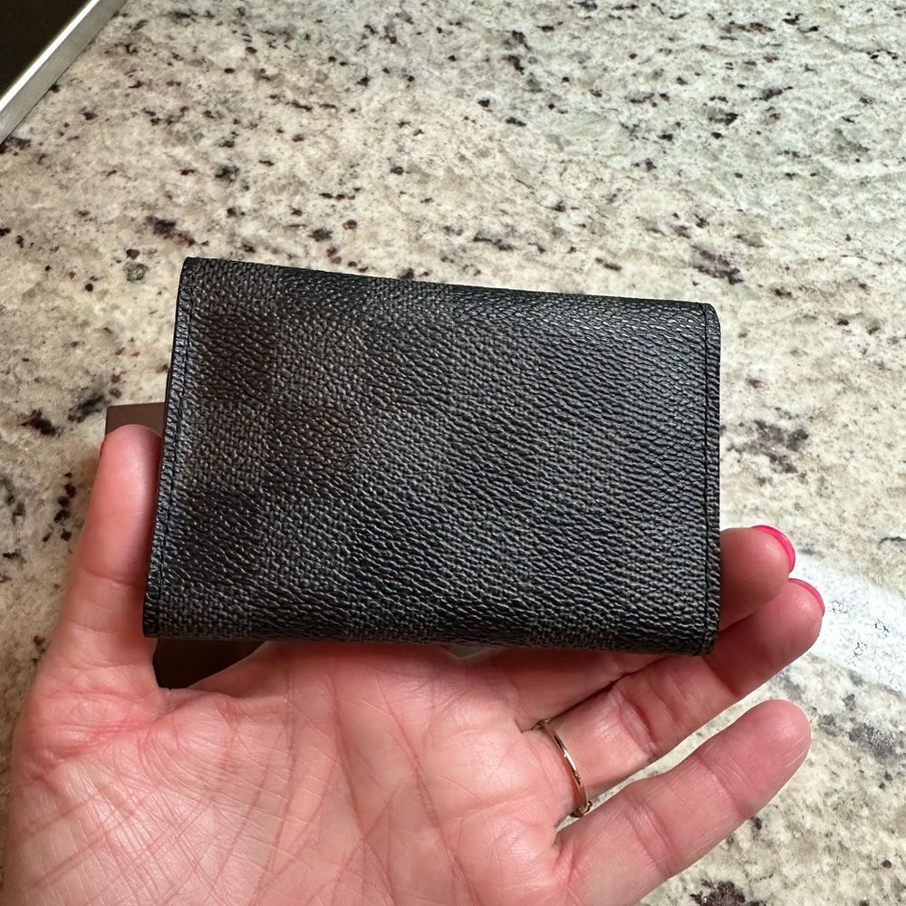Louis Vuitton damier ebene graphite key holder - barely used with box