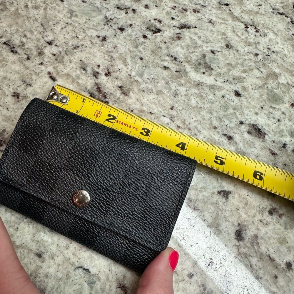 Louis Vuitton damier ebene graphite key holder - barely used with box