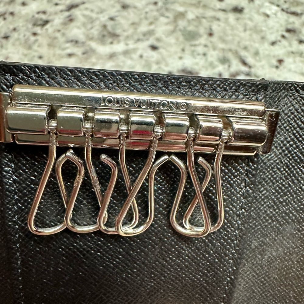 Louis Vuitton damier ebene graphite key holder - barely used with box