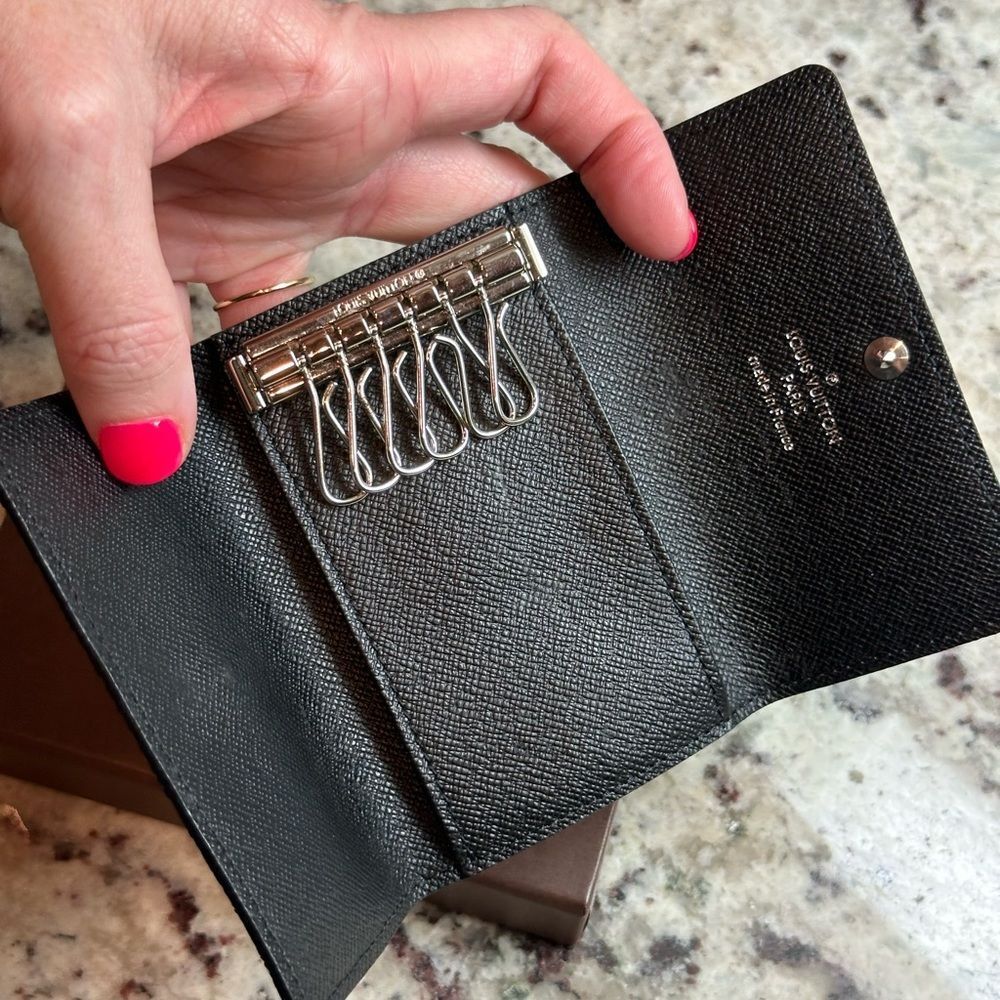 Louis Vuitton damier ebene graphite key holder - barely used with box