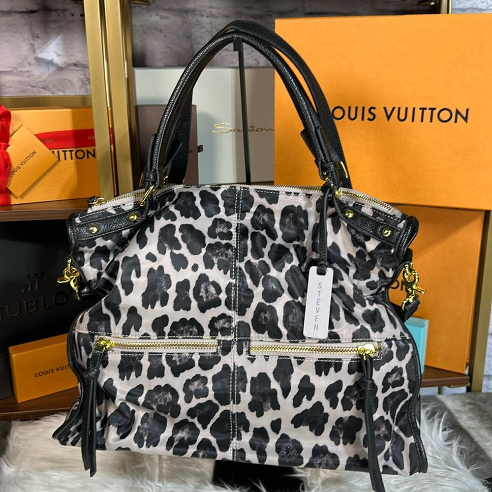 Great condition Steven leopard print bag