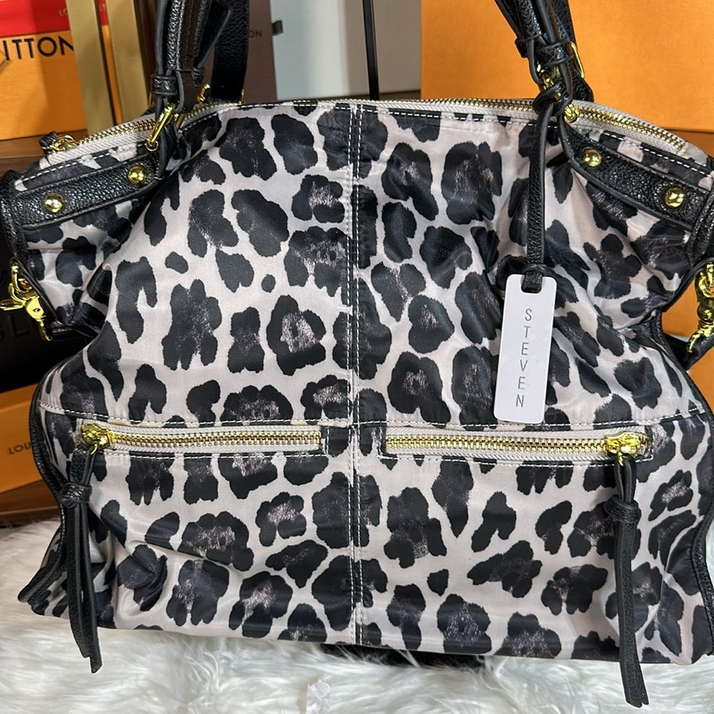 Great condition Steven leopard print bag