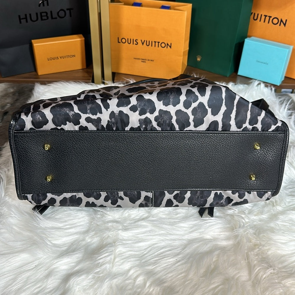 Great condition Steven leopard print bag