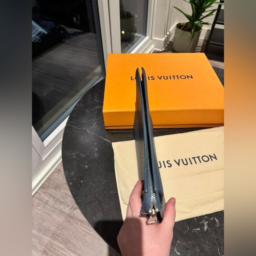 Louis Vuitton Pochette Taiga Leather
