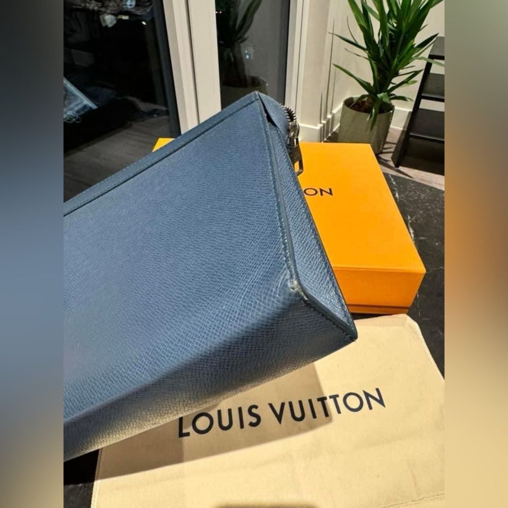 Louis Vuitton Pochette Taiga Leather