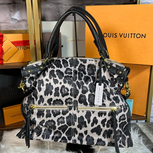 Great condition Steven leopard print bag