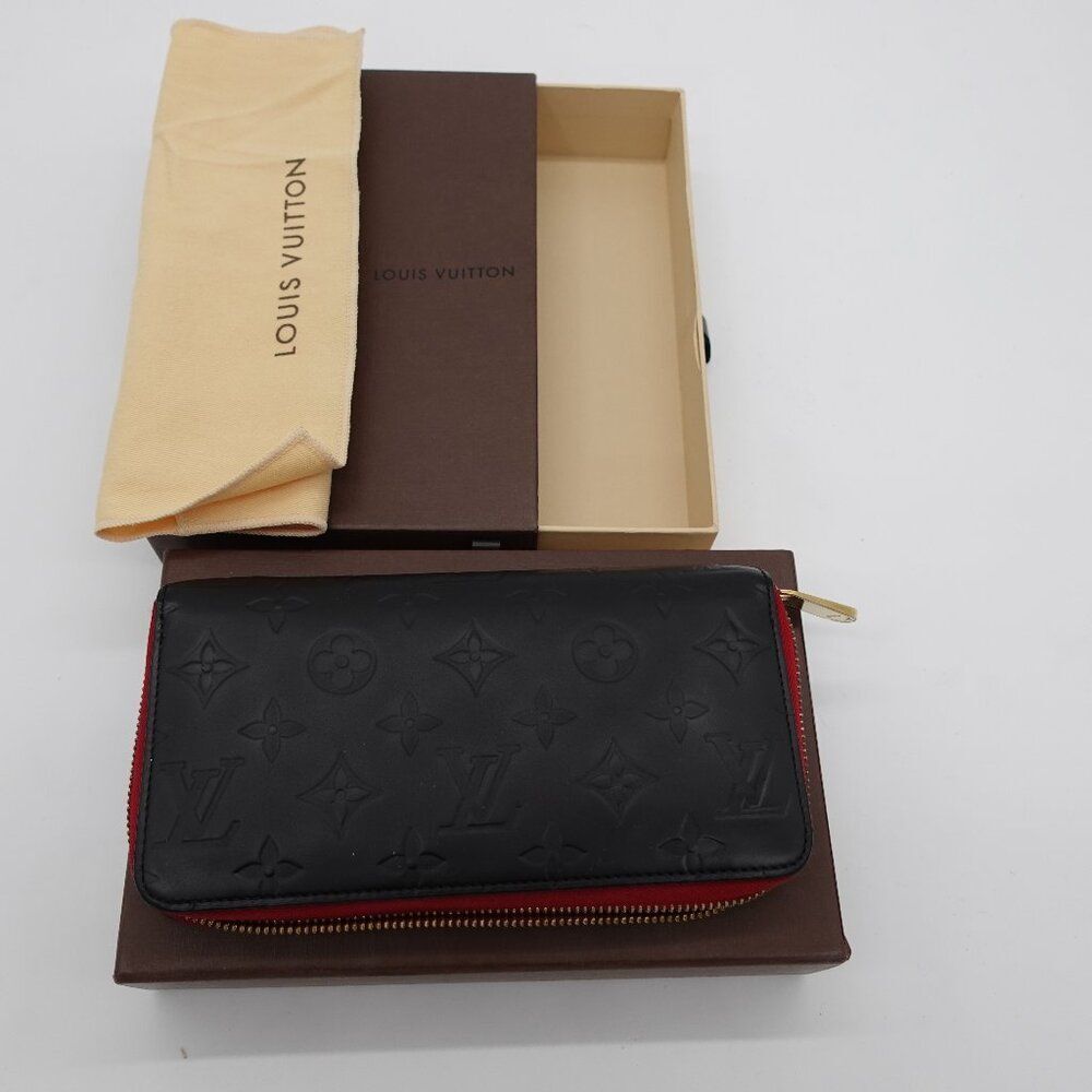 Louis Vuitton Zippy Wallet, black with red interior, 100% AUTHENTIC